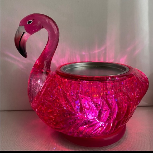 Bath & Body Works Other - Bath & Body Works Pink Flamingo Water Globe Single Wick Candle Holder